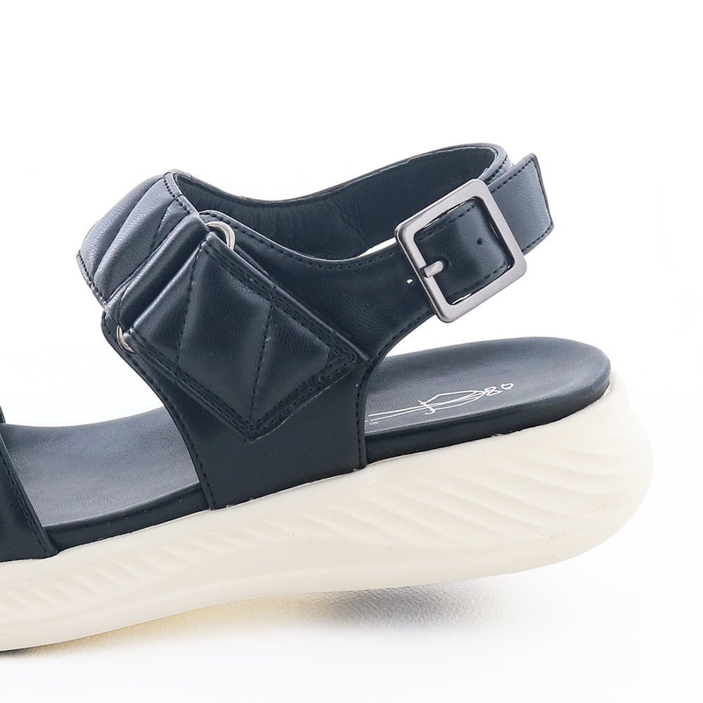 ヒールの高さ：約4.0cm