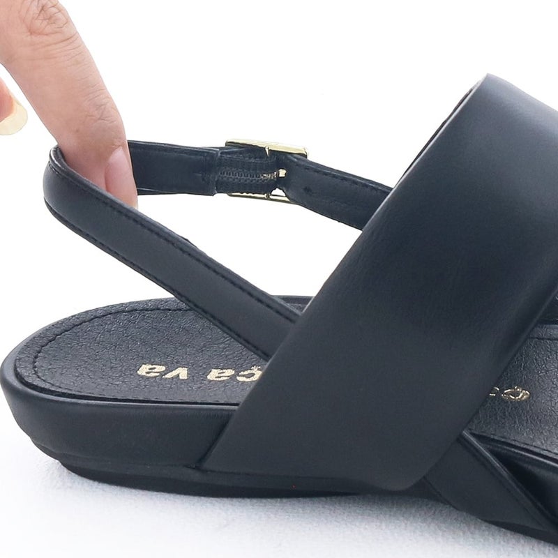 バックベルトは裏ゴム仕様でそのまま着脱できます