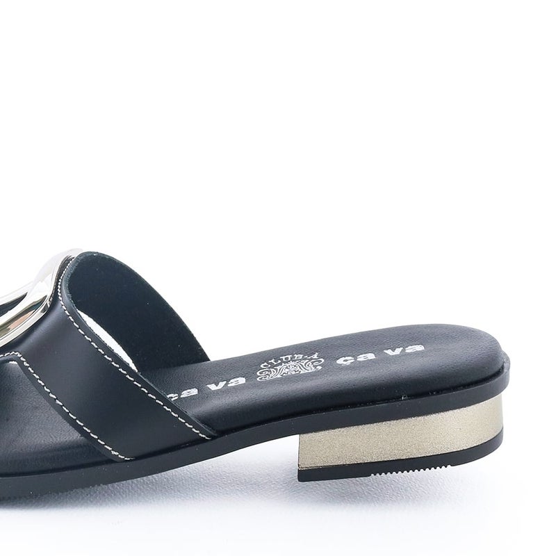 ヒールの高さ：約2.5cm