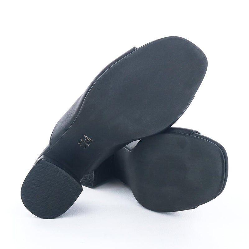 きちんと感と履きやすさの両方を叶える欲張りな一足です