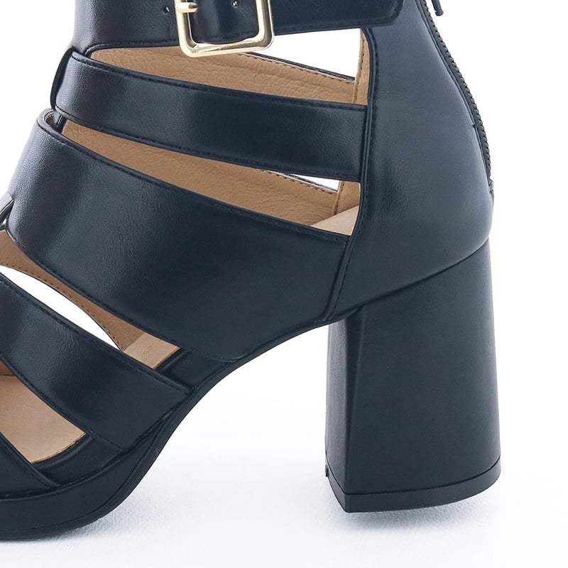 ヒールの高さ：約7.5cm