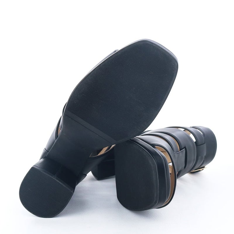 ストームの厚みでヒール傾斜は6.0cmほどです