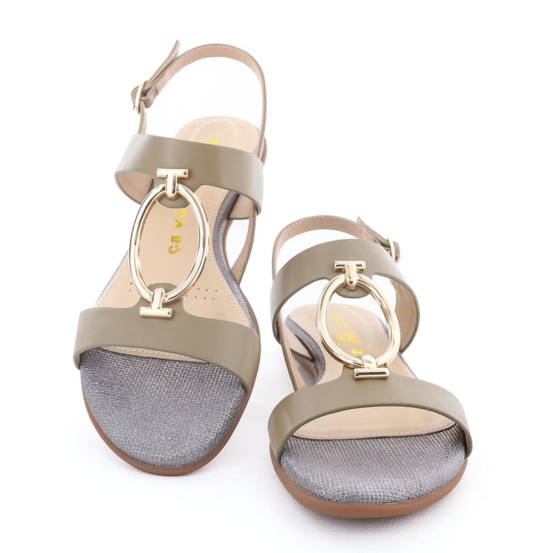 今シーズンはリングをシンプルにリデザイン。よりコーデになじみやすくなりました