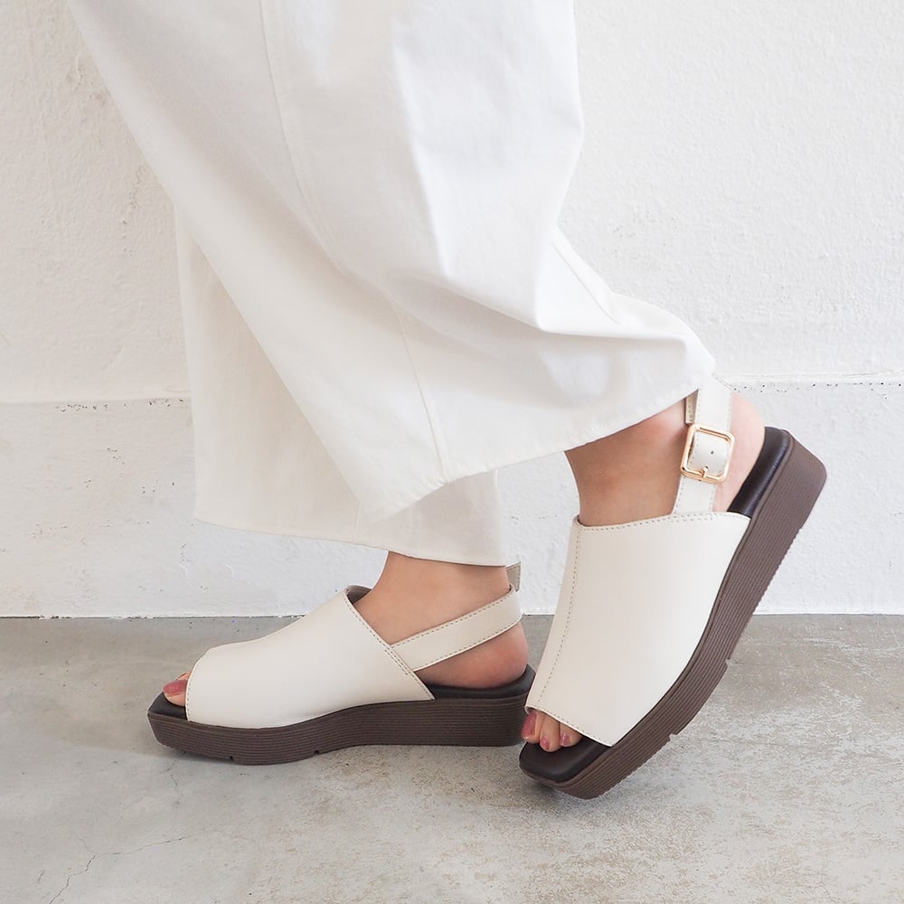 定価110,000 牛革 OFF-WHITE L ARROW サンダル SALE】ソフトレザーカバーサンダル （AY_6440133） | あしながおじさん
