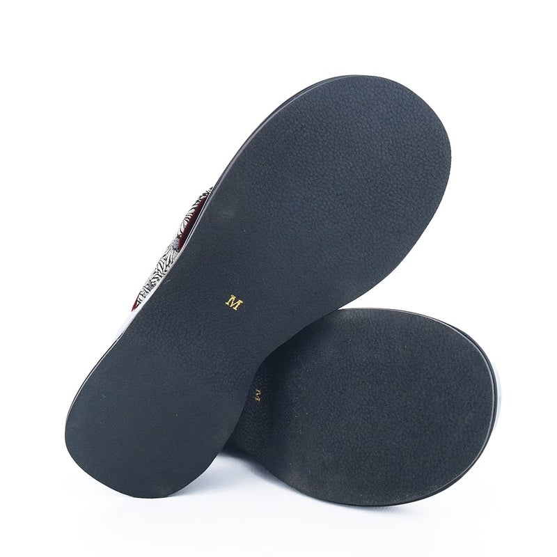 ソール全体に厚みがありヒール傾斜は4.0cmほど