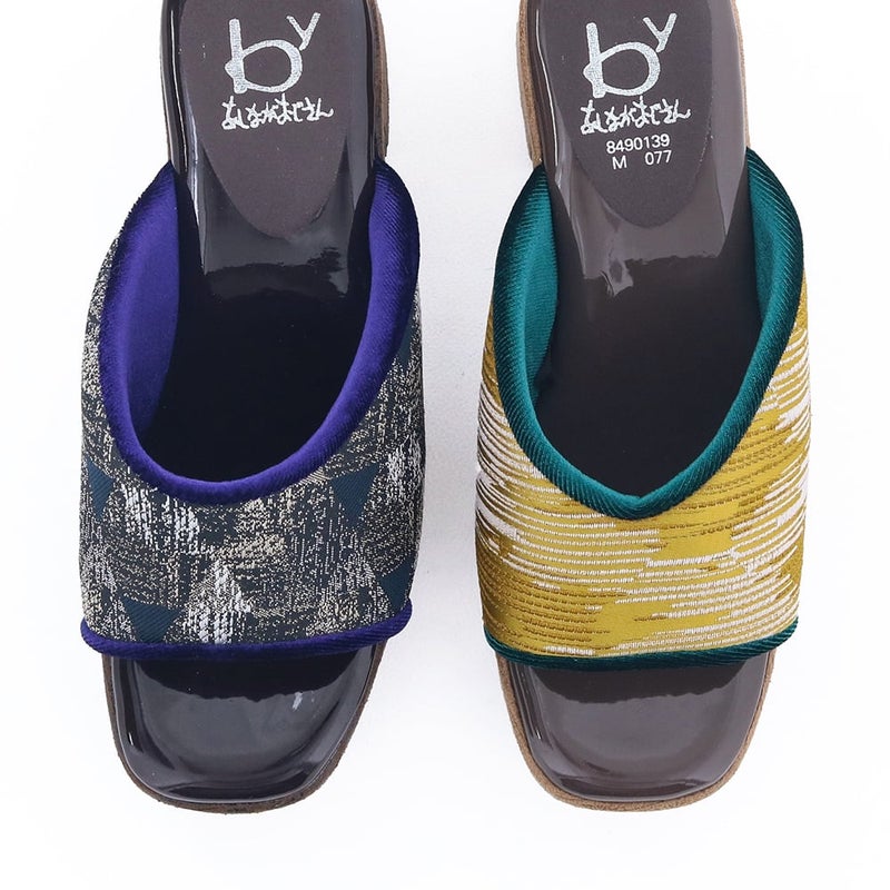 アッパー仕様について│履き口はVカットになります（イエローが正しい仕様です）