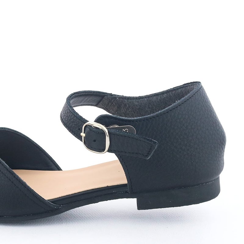 ヒールの高さ：約1.5cm