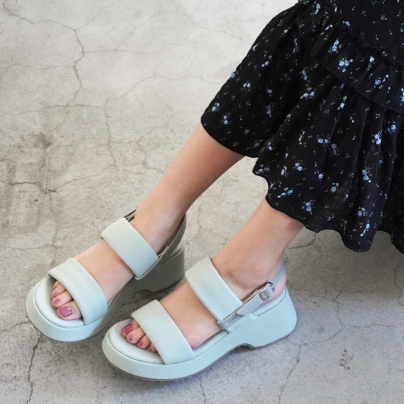 ライトグリーン