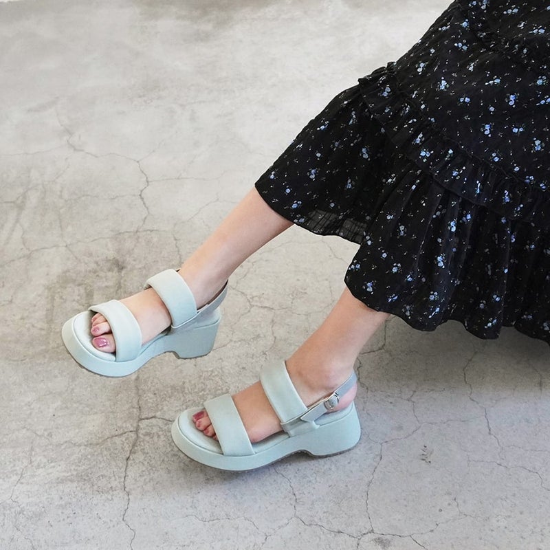 ライトグリーン