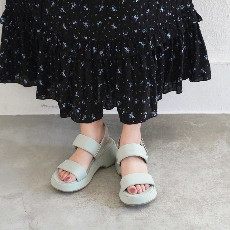 ライトグリーン