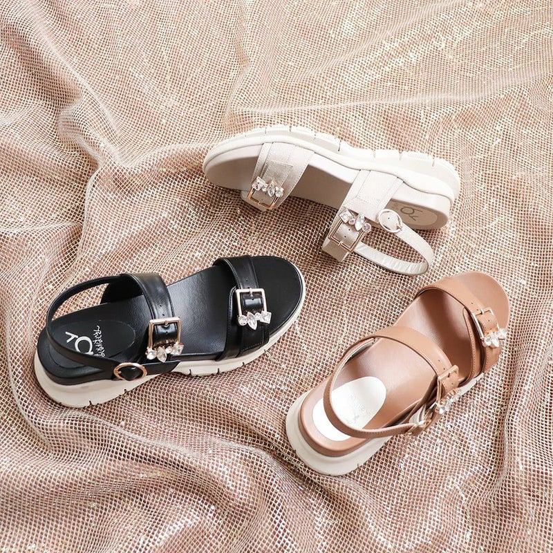 厚底ビジューサンダル