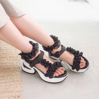 ブラック