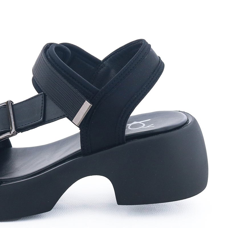 ヒールの高さ：約6.0cm