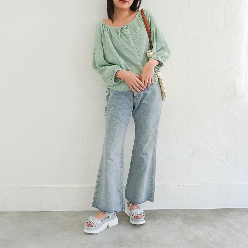 ライトグリーン