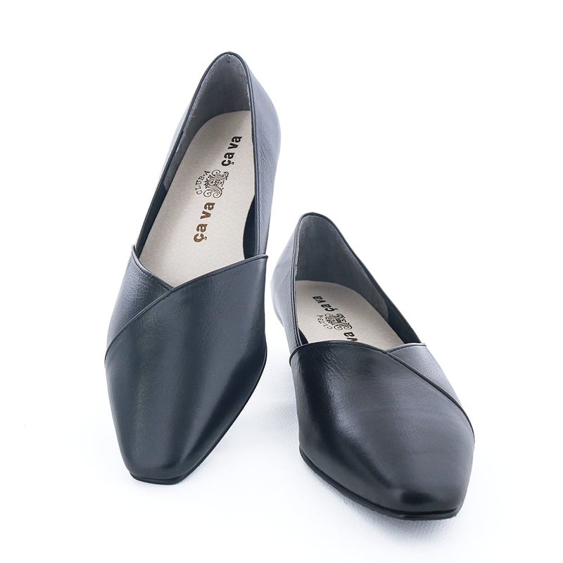 きれいめデザインなのに履きやすい。痛くならない靴としても支持される一足