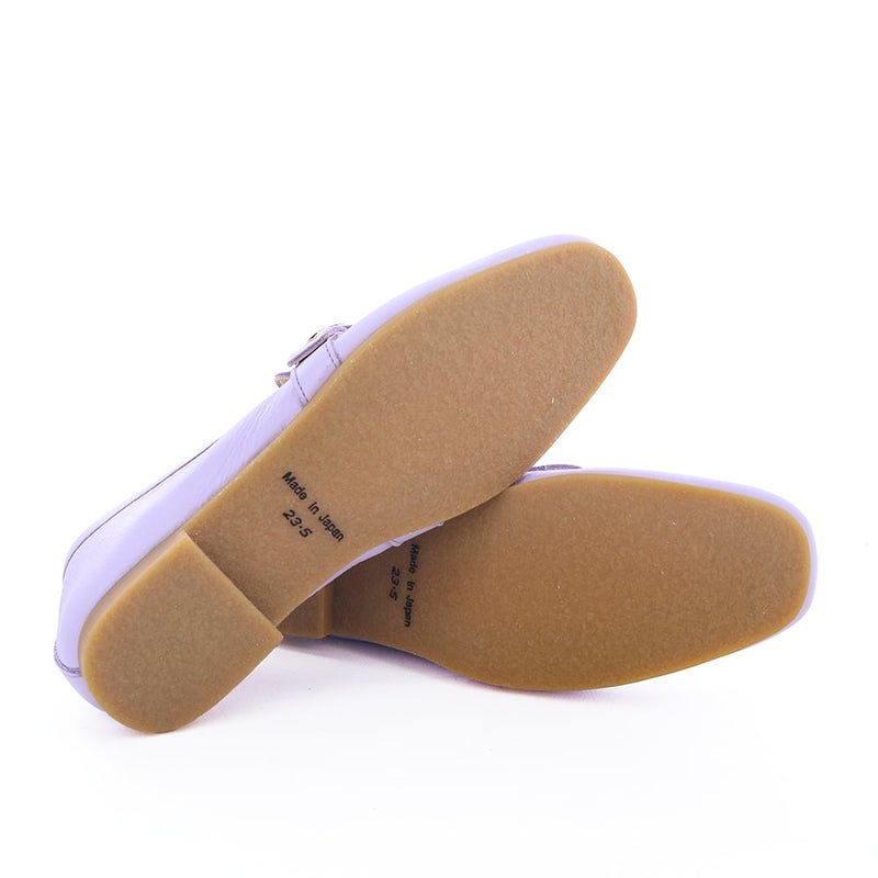 スポンジ入りのクッション性でぺたんこでも安心