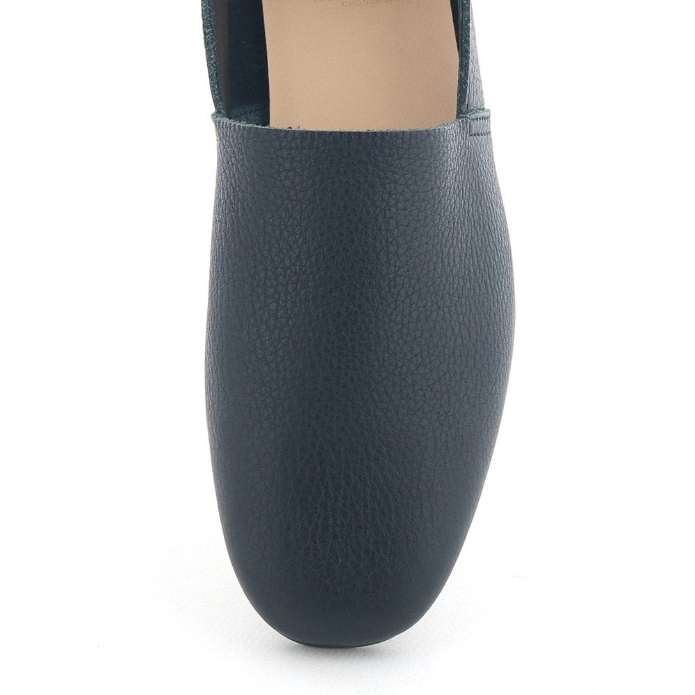 丸みある大人っぽいトゥライン