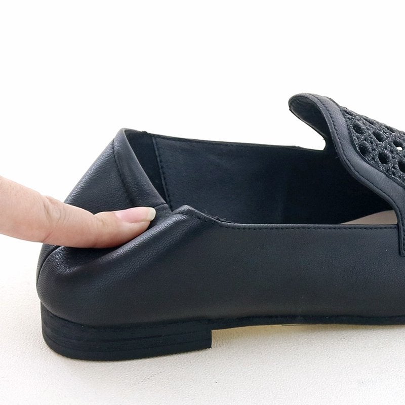 かかとにも硬い芯を使わず靴擦れしにくくなっています