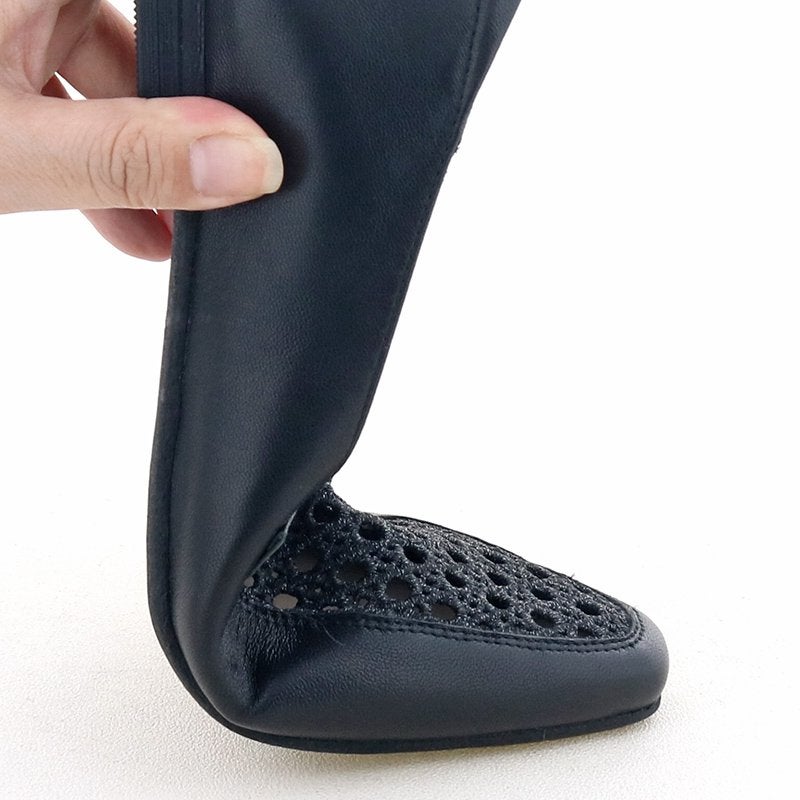 ソールは足に合わせてしっかり屈曲。歩行もスムーズです