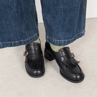 ブラック