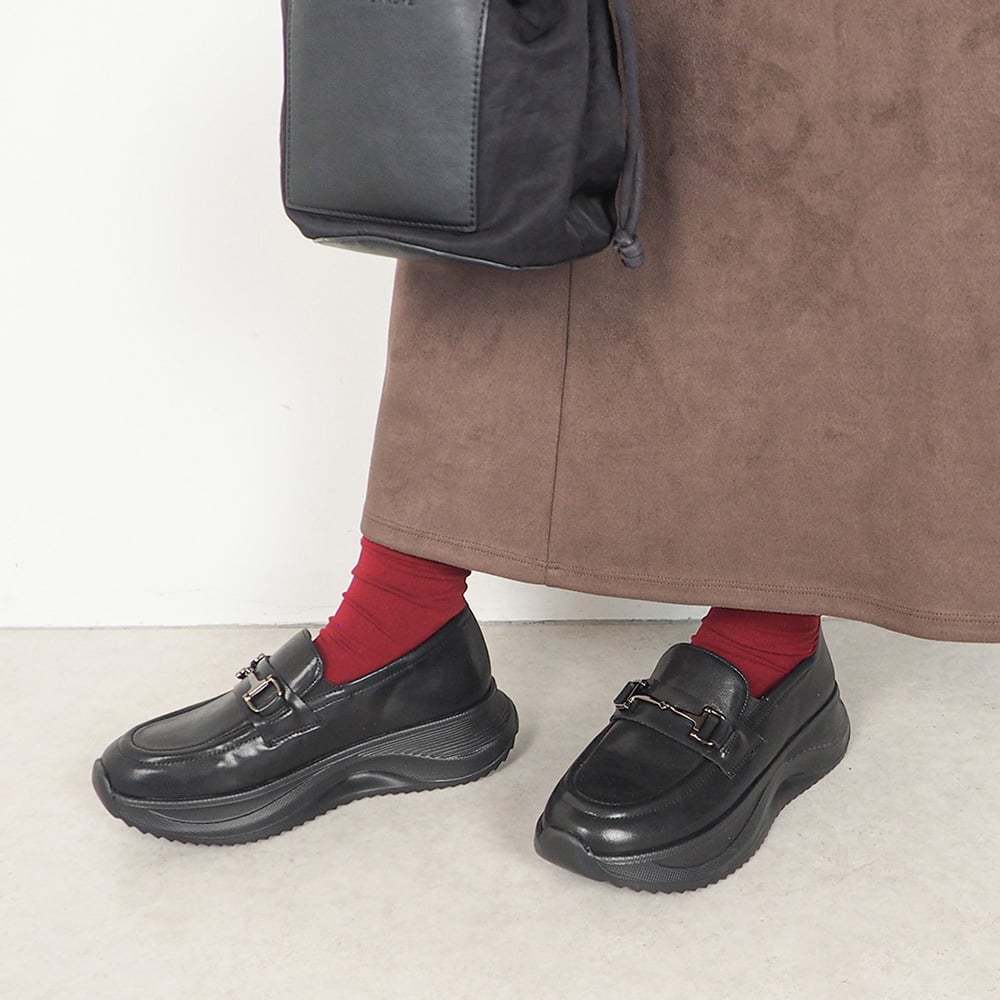 ブラック