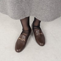 ダークブラウン