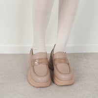 ピンク