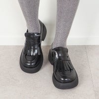 ブラック