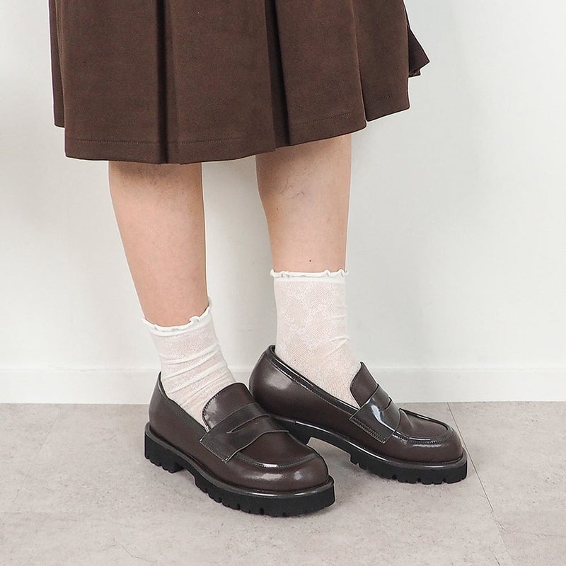 ダークブラウン