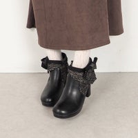 ブラック