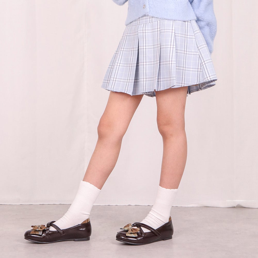 ダークブラウン
