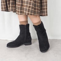 ブラック