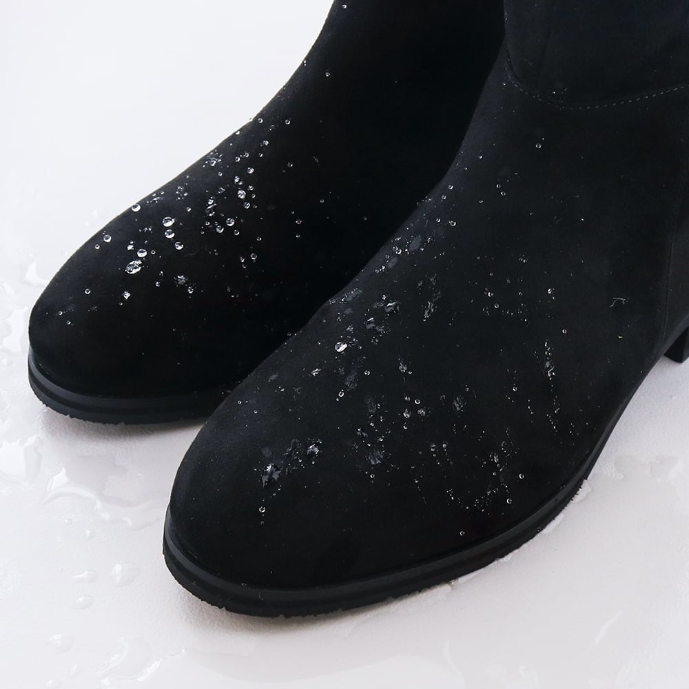 晴雨兼用仕様でお天気を気にせず履けるのが嬉しい