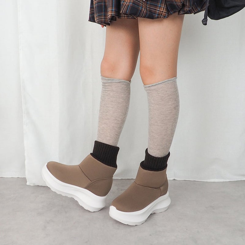 グレージュ