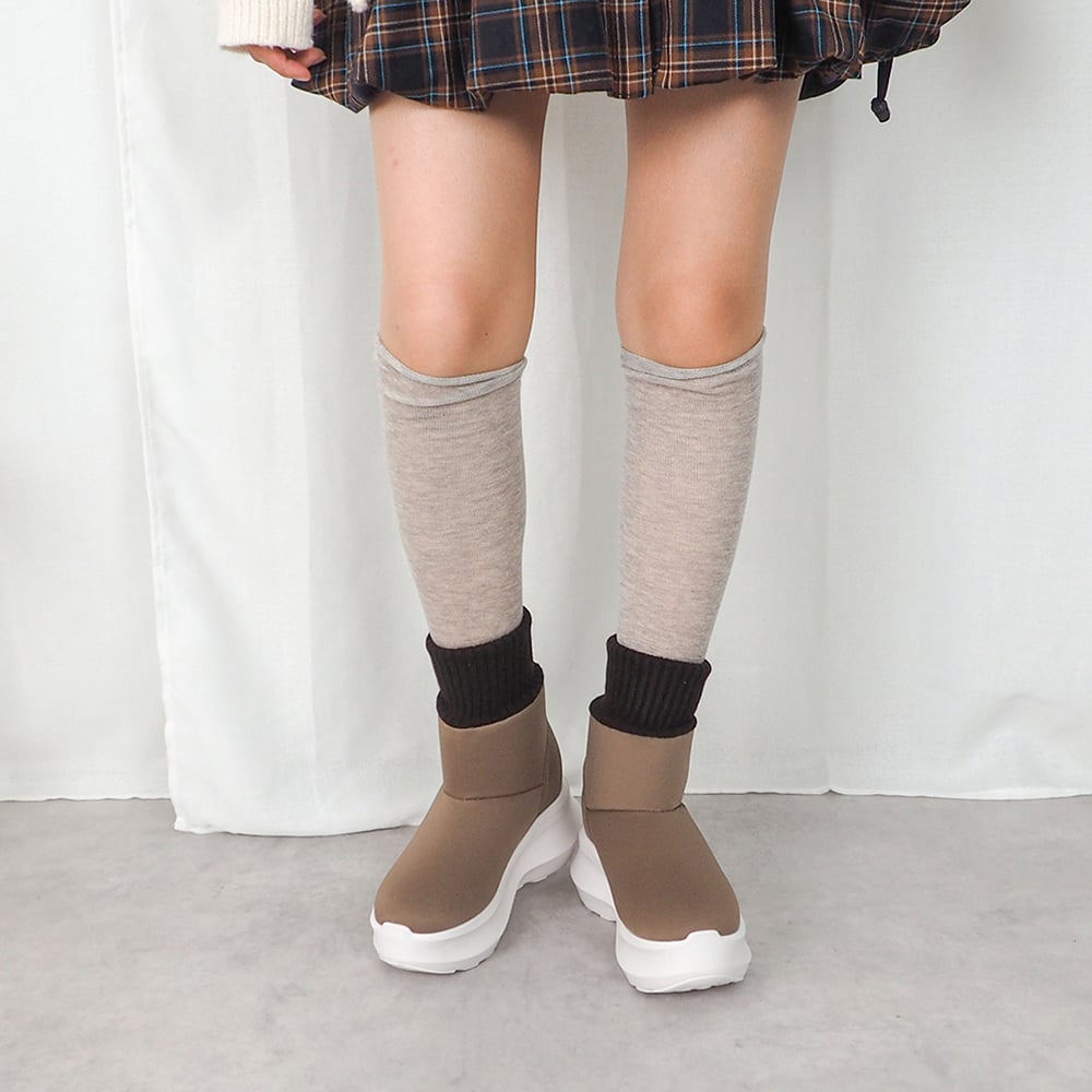 グレージュ