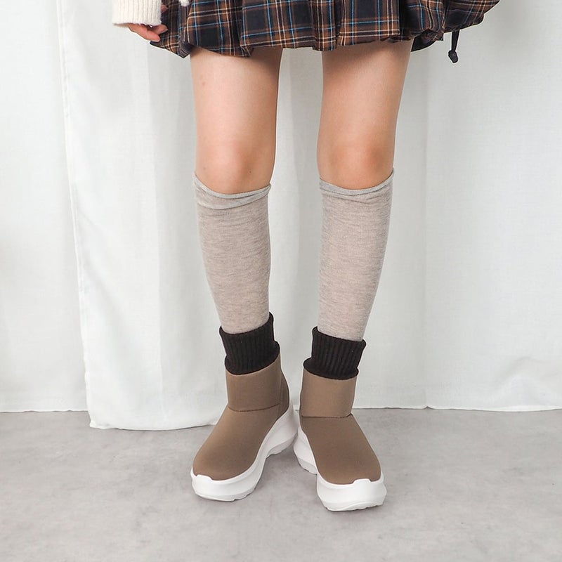 グレージュ