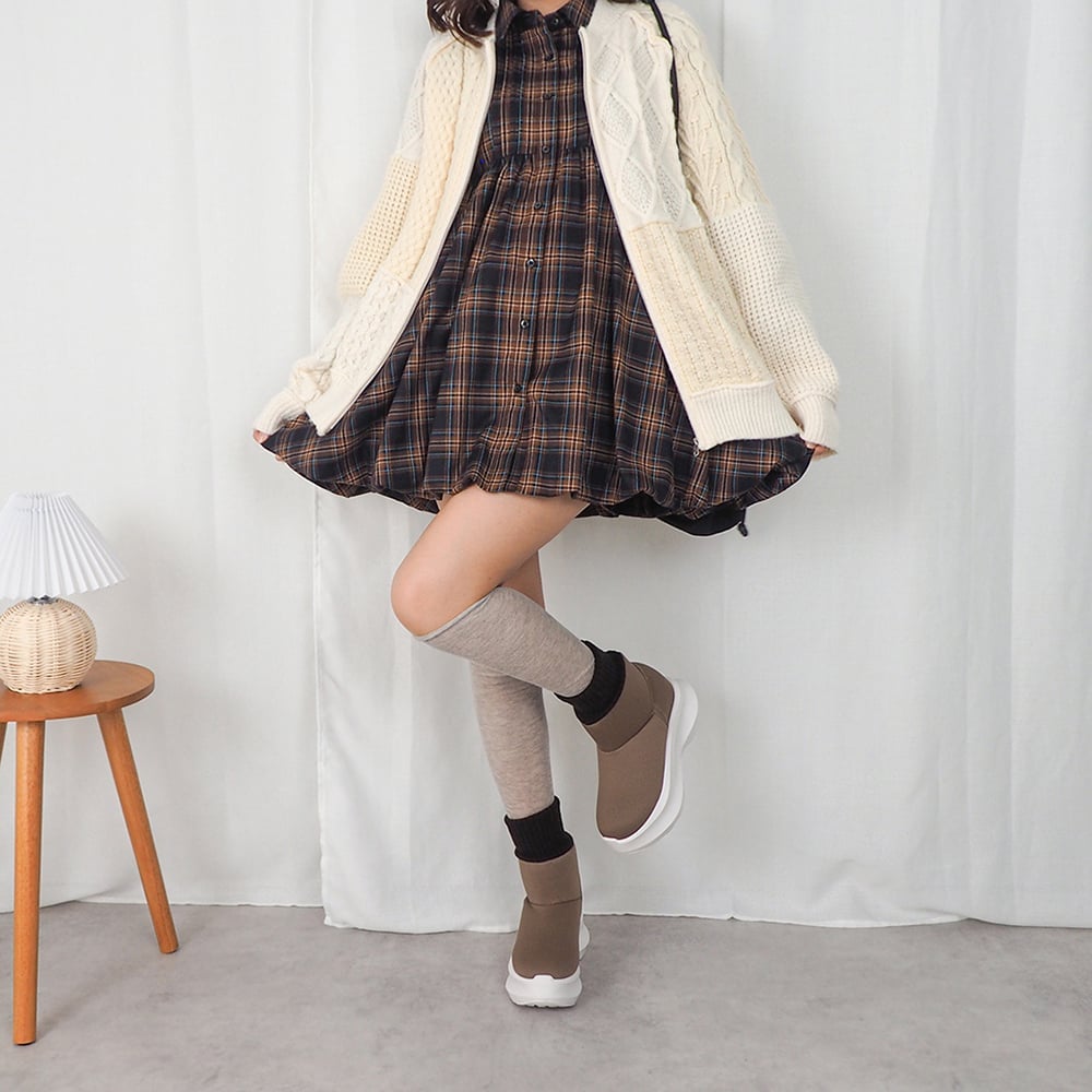 グレージュ