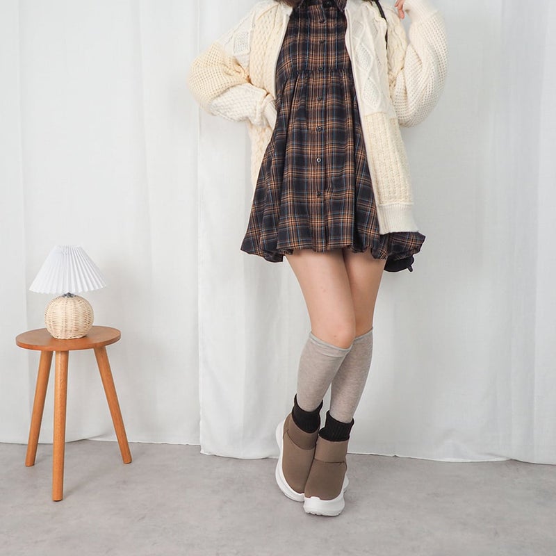 グレージュ
